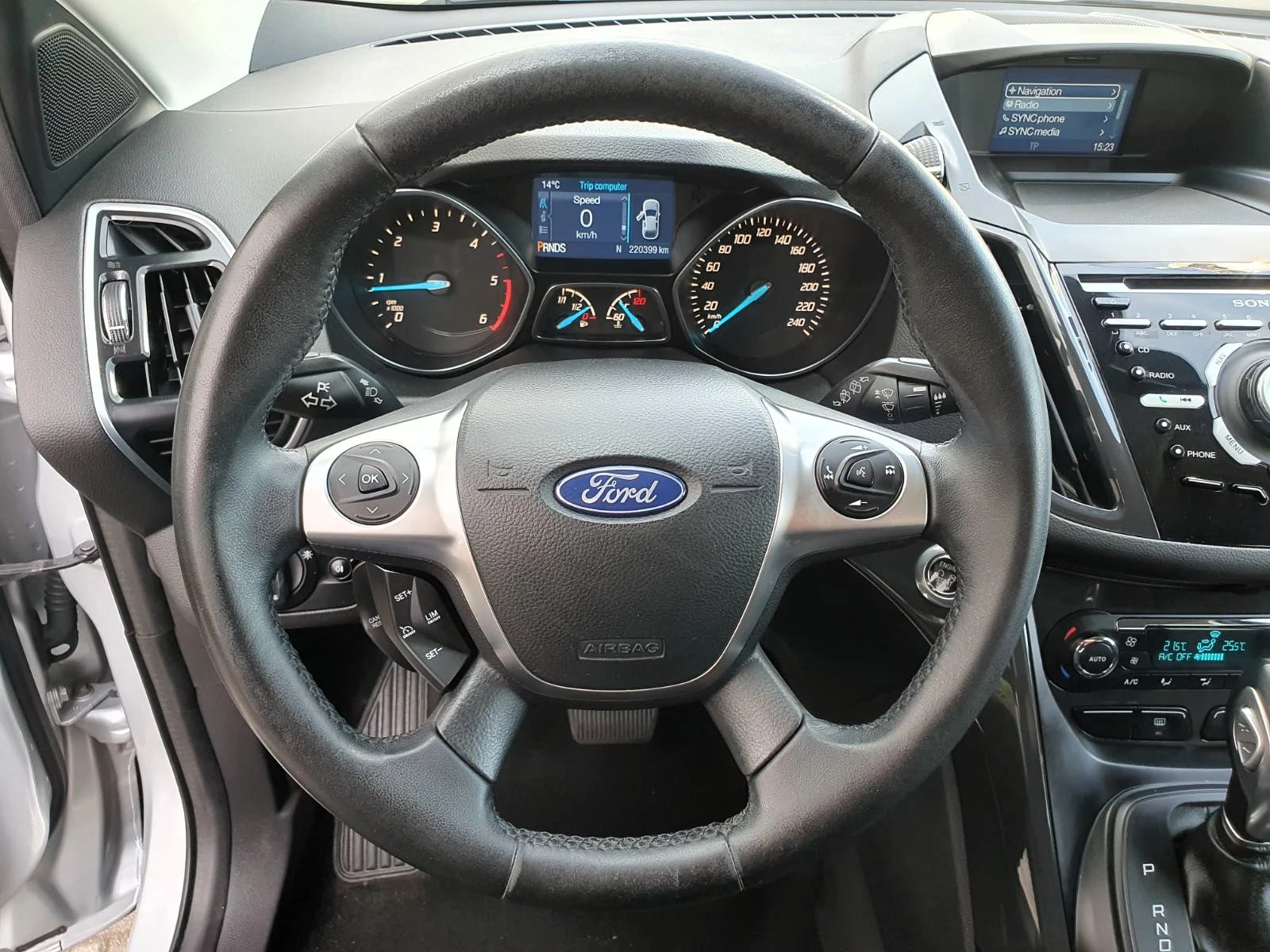 Ford Kuga 2.0TDCI/4x4/Automatic/Titanium - изображение 8