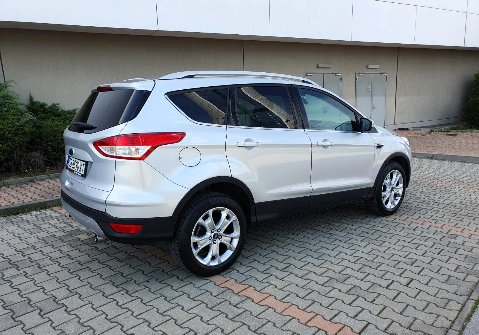 Ford Kuga 2.0TDCI/4x4/Automatic/Titanium - изображение 4