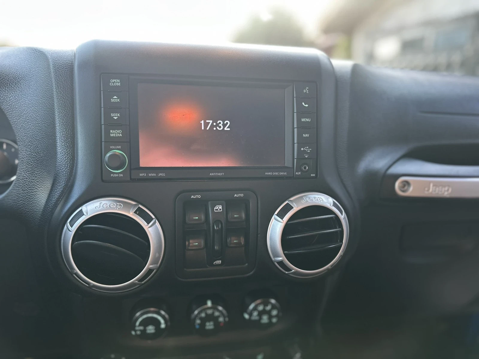 Jeep Wrangler SAHARA - изображение 5