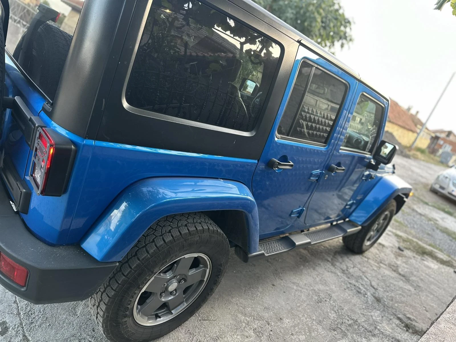 Jeep Wrangler SAHARA - изображение 8