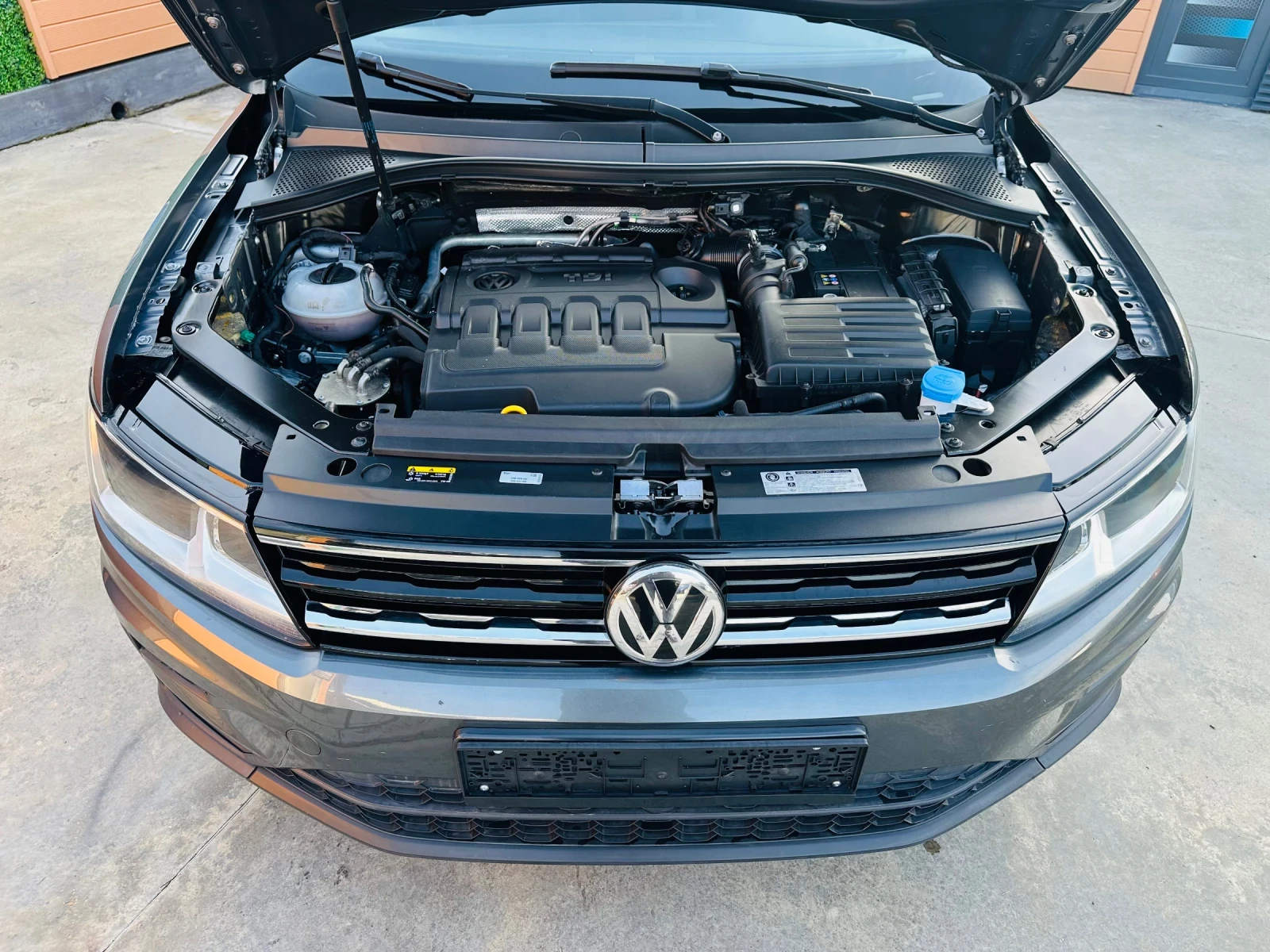 VW Tiguan 2.0 TDI/Distronic/Navi  | Mobile.bg   16