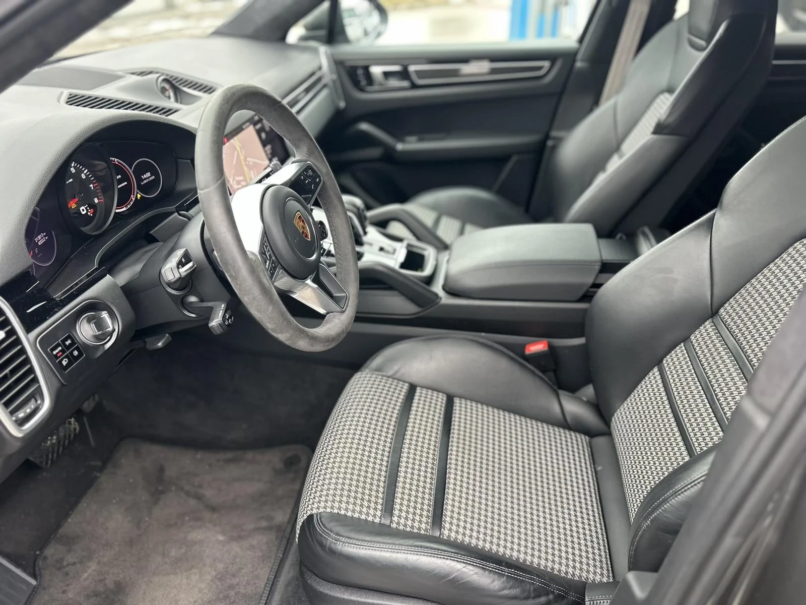 Porsche Cayenne carbon edition - изображение 9