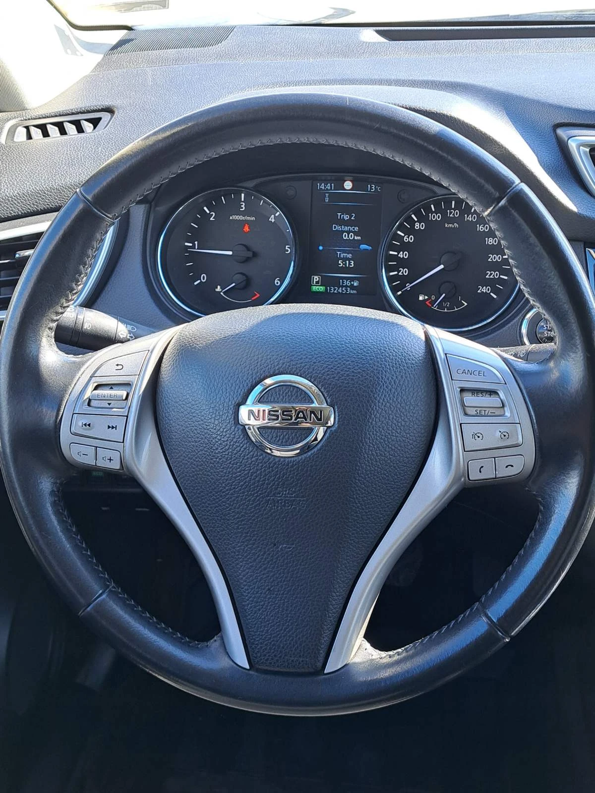 Nissan Qashqai 1.6dci Advance, снимка 8 - Автомобили и джипове - 53814794