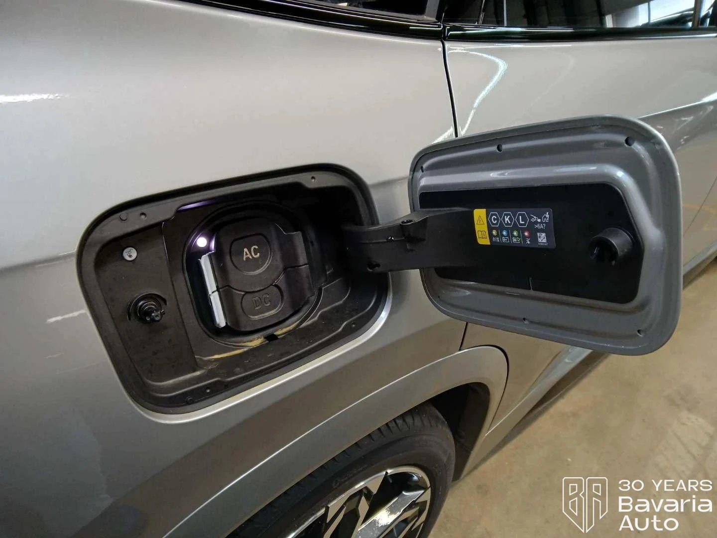 BMW iX1 30 xDrive M Sport Paket, снимка 15 - Автомобили и джипове - 53917145