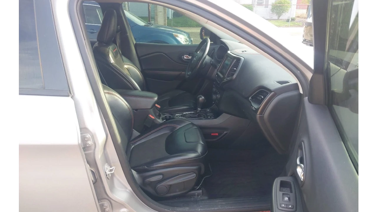 Jeep Cherokee TRAILHAWK 4X4, снимка 10 - Автомобили и джипове - 54411509