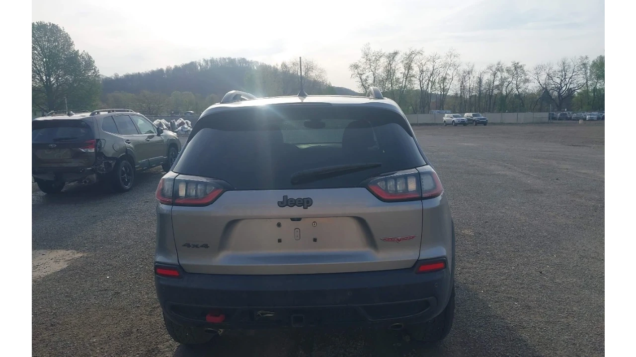 Jeep Cherokee TRAILHAWK 4X4, снимка 8 - Автомобили и джипове - 54411509