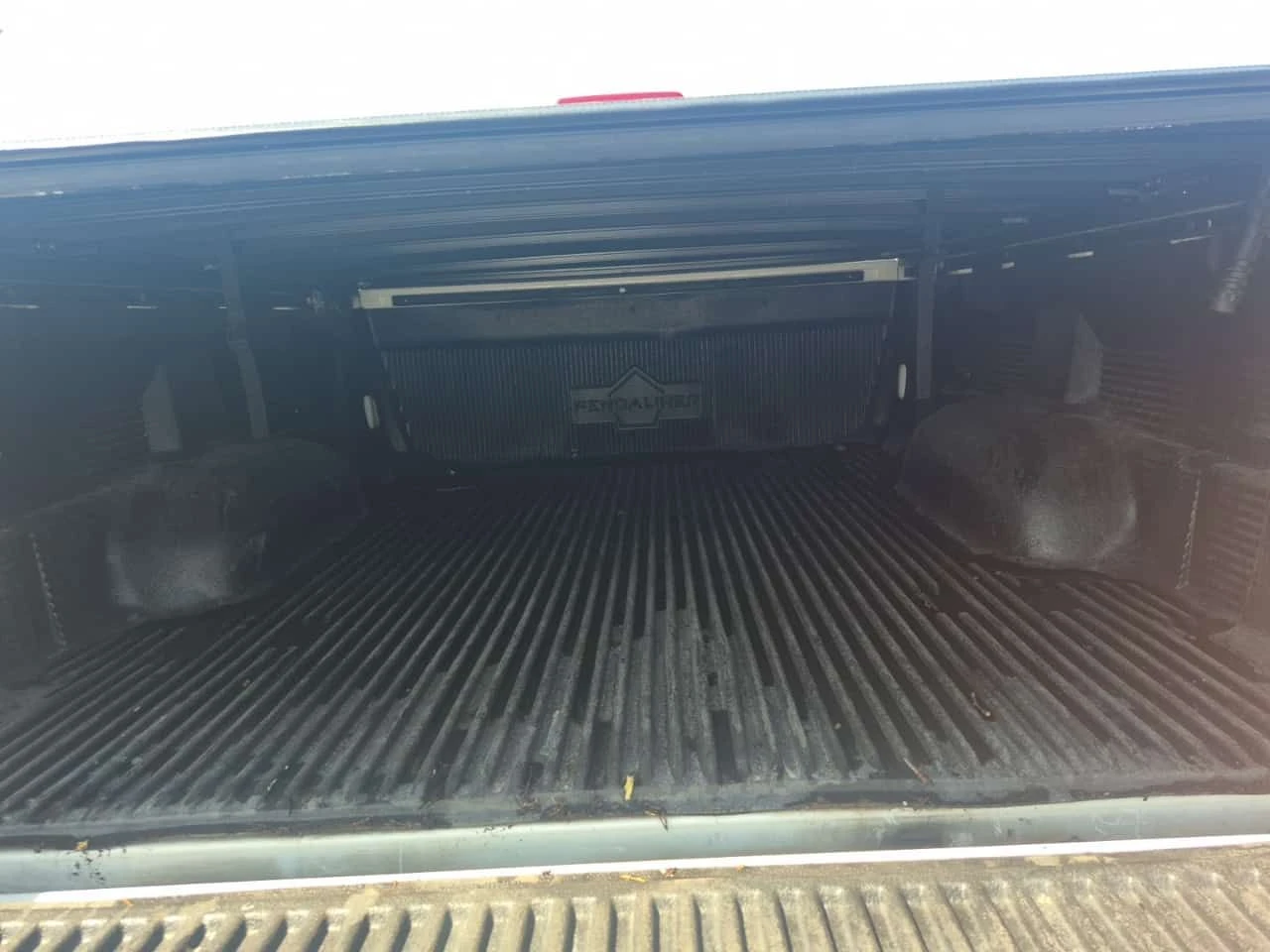 Toyota Tundra SR5 PLUS CREW CAB STD BED| CARFAX| АВТОКРЕДИТ, снимка 4 - Автомобили и джипове - 54656443