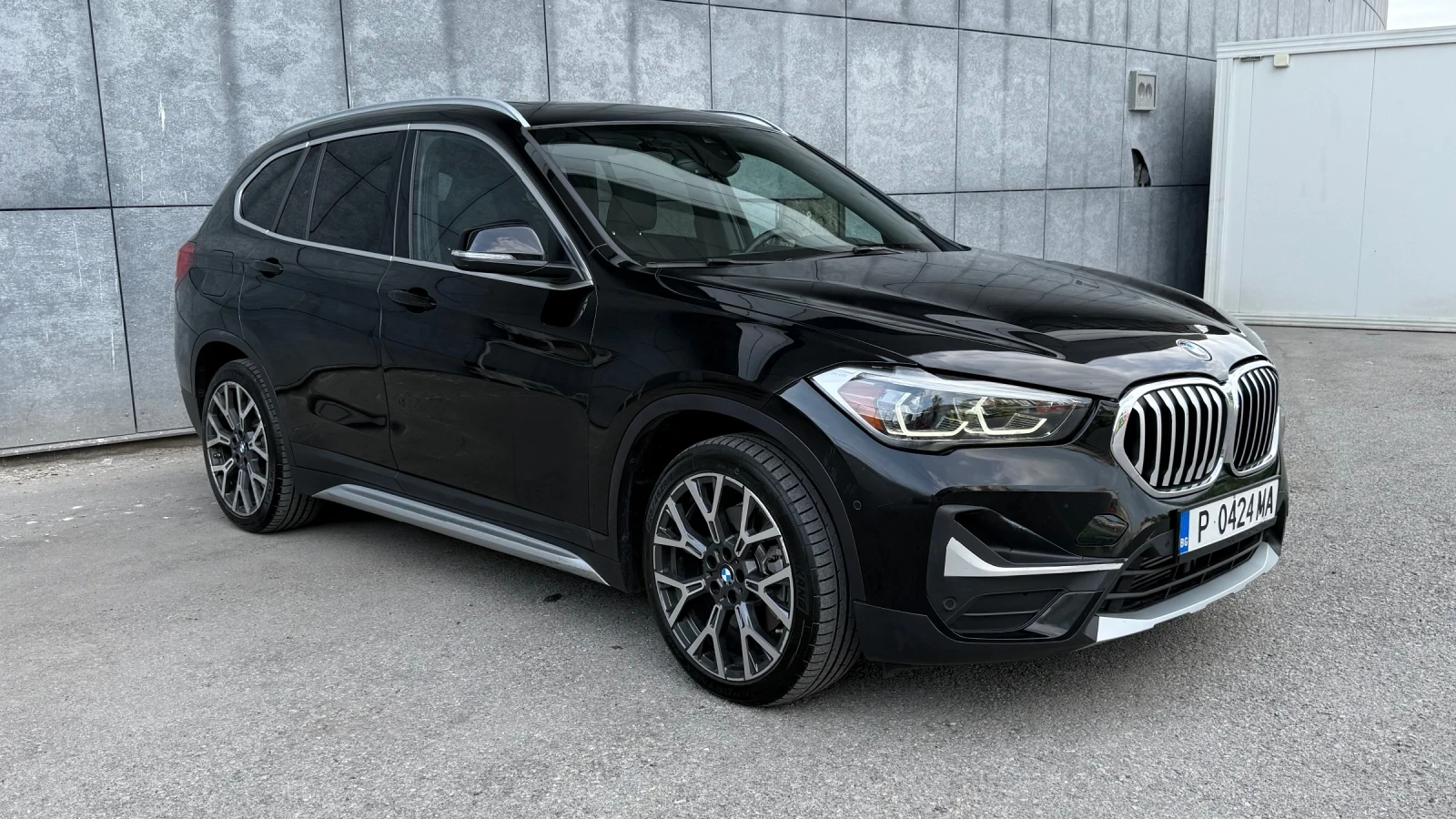 BMW X1 xDrive 28i 17300km!!, снимка 2 - Автомобили и джипове - 54673214