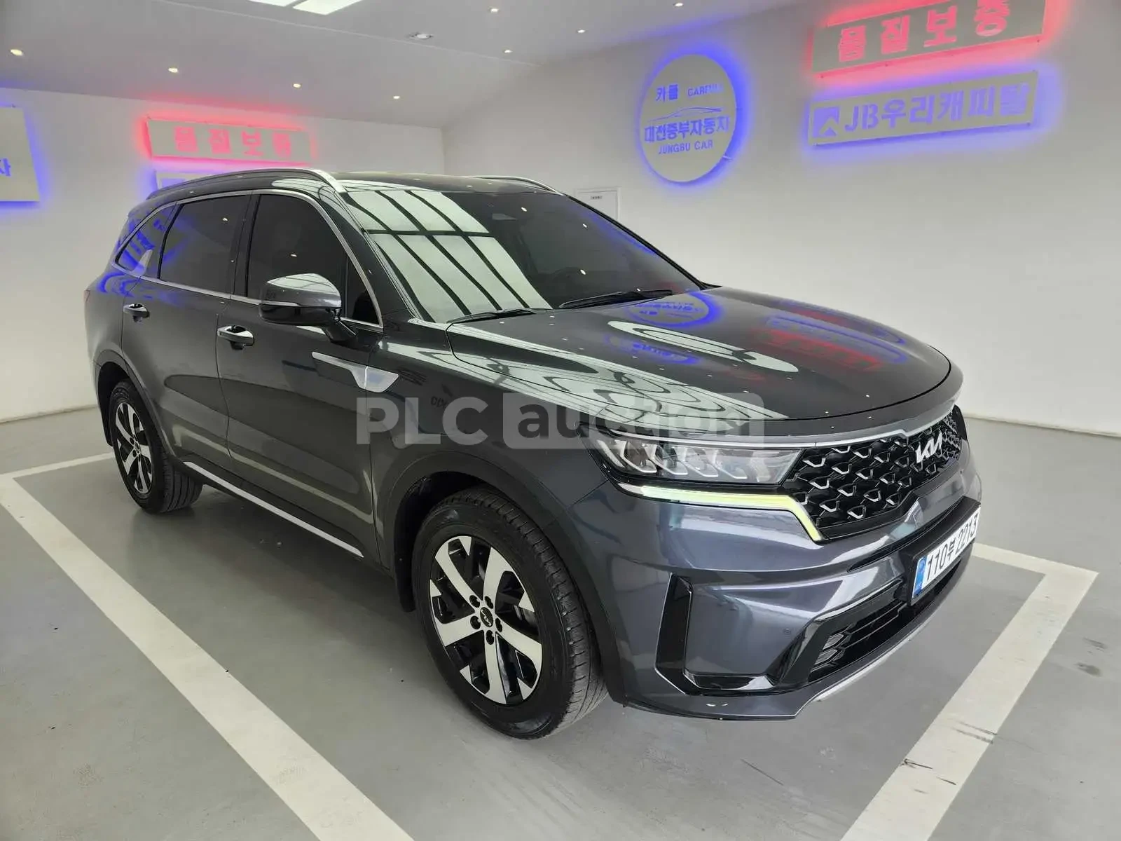 Kia Sorento 2.2 4x4| КАМЕРА| DISTRONIC| ОБДУХ| ВКЛ.ТЕХНОТЕСТ, снимка 3 - Автомобили и джипове - 54880070