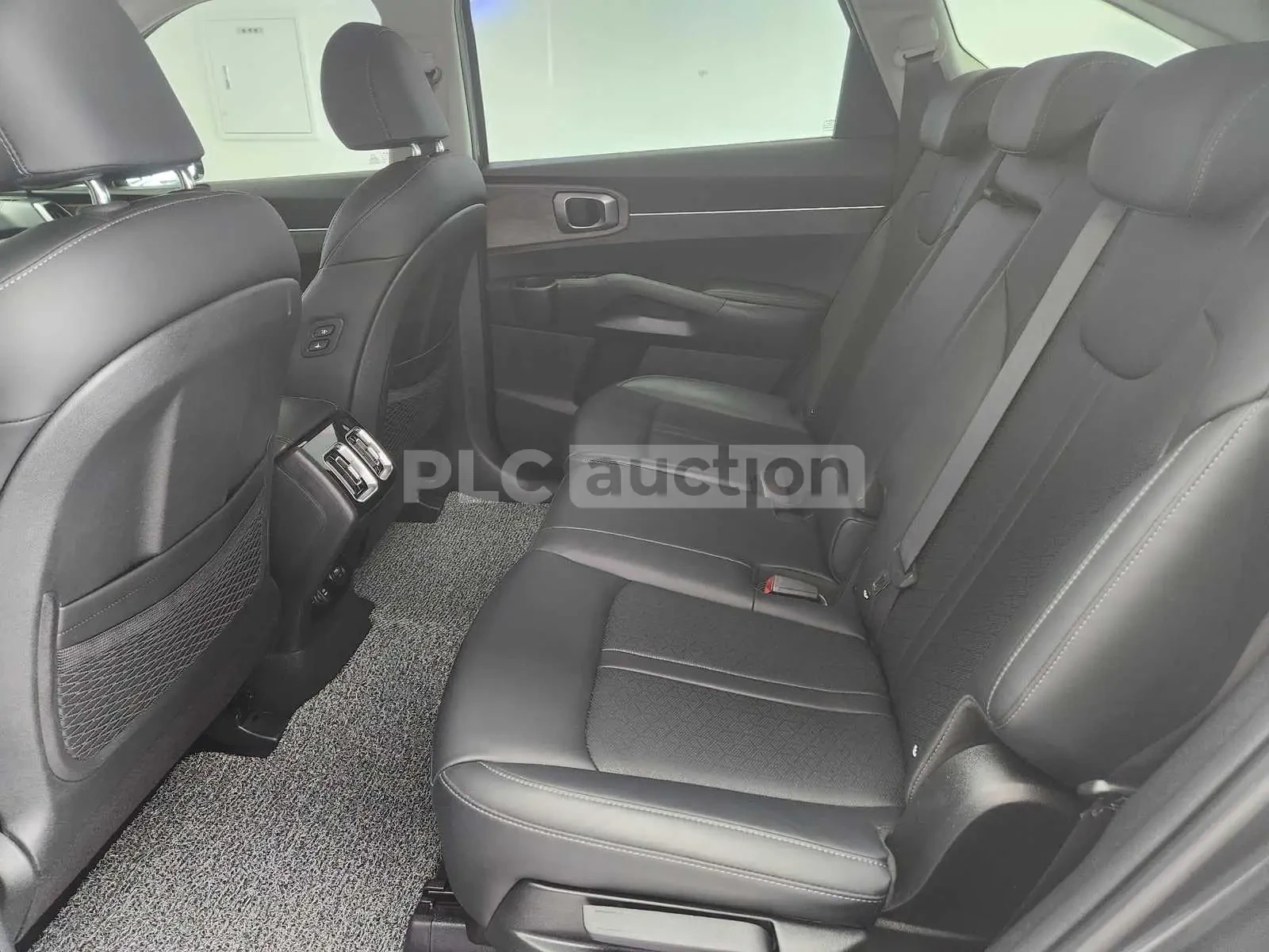 Kia Sorento 2.2 4x4| КАМЕРА| DISTRONIC| ОБДУХ| ВКЛ.ТЕХНОТЕСТ, снимка 11 - Автомобили и джипове - 54880070