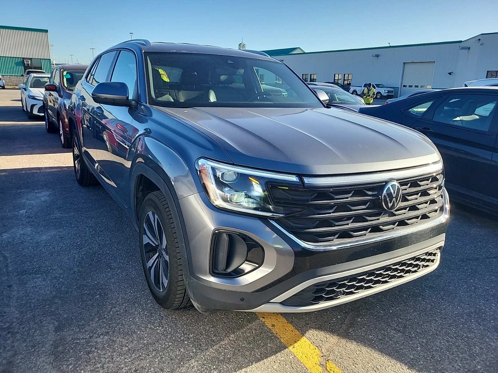 VW Atlas CROSS SPORT * COMFORTLINE * ОБДУХВАНЕ * КАМЕРА * , снимка 2 - Автомобили и джипове - 54902089