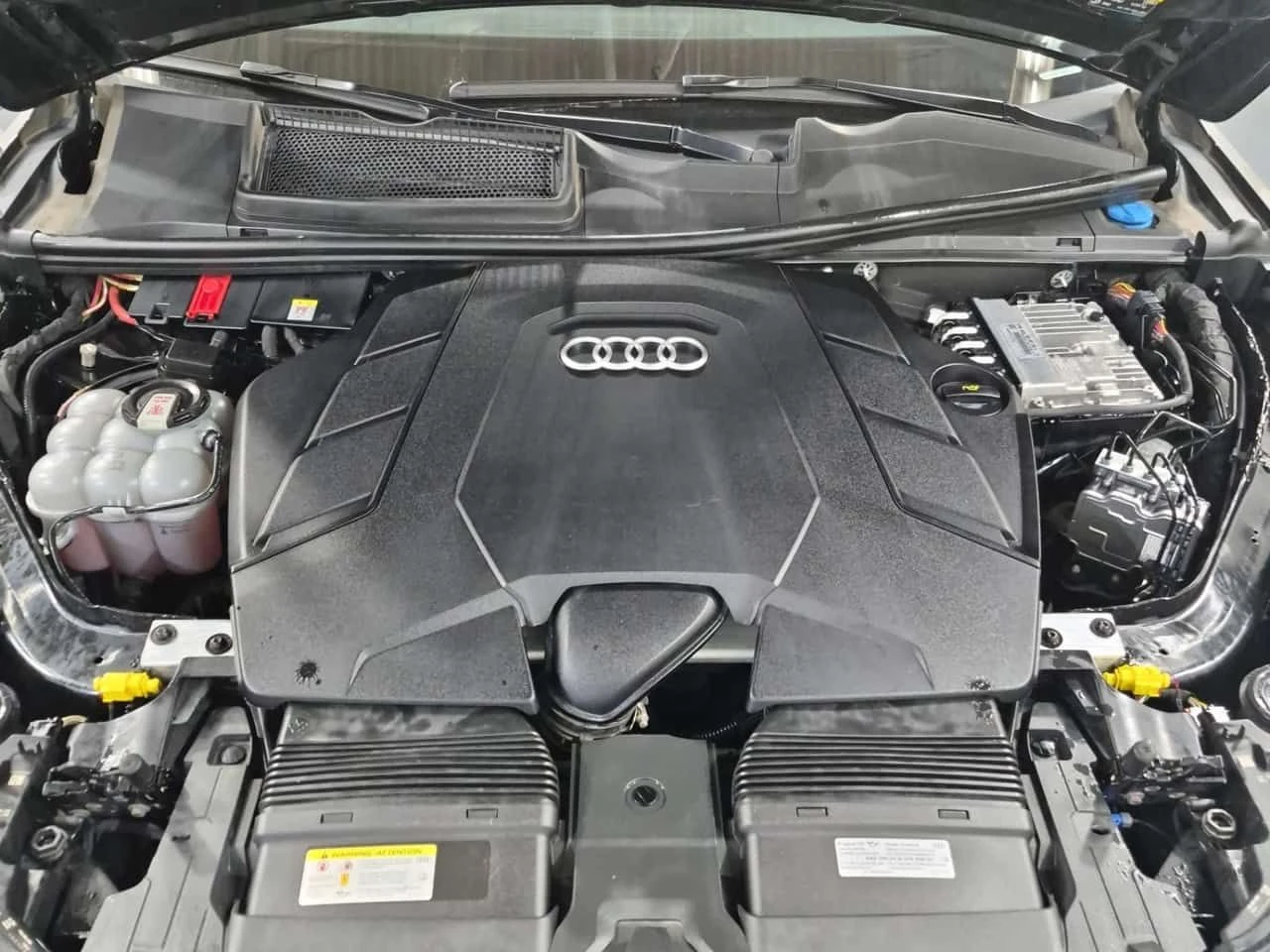 Audi Q7 * 2 КЛЮЧА * ОБДУХВАНЕ * ПАНОРАМА * АВТОКРЕДИТ * , снимка 17 - Автомобили и джипове - 54941314