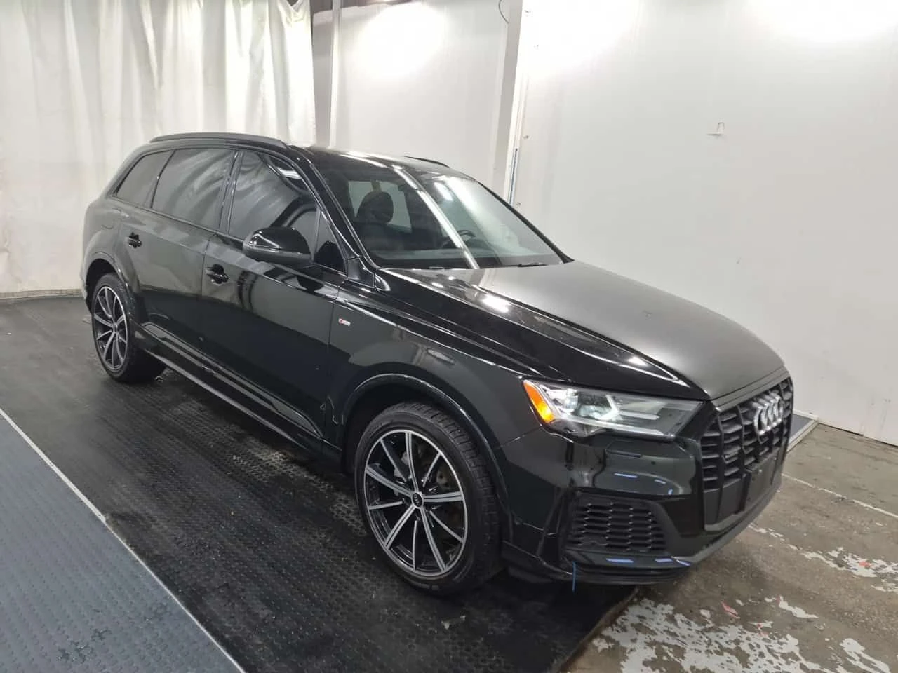 Audi Q7 * 2 КЛЮЧА * ОБДУХВАНЕ * ПАНОРАМА * АВТОКРЕДИТ * , снимка 2 - Автомобили и джипове - 54941314