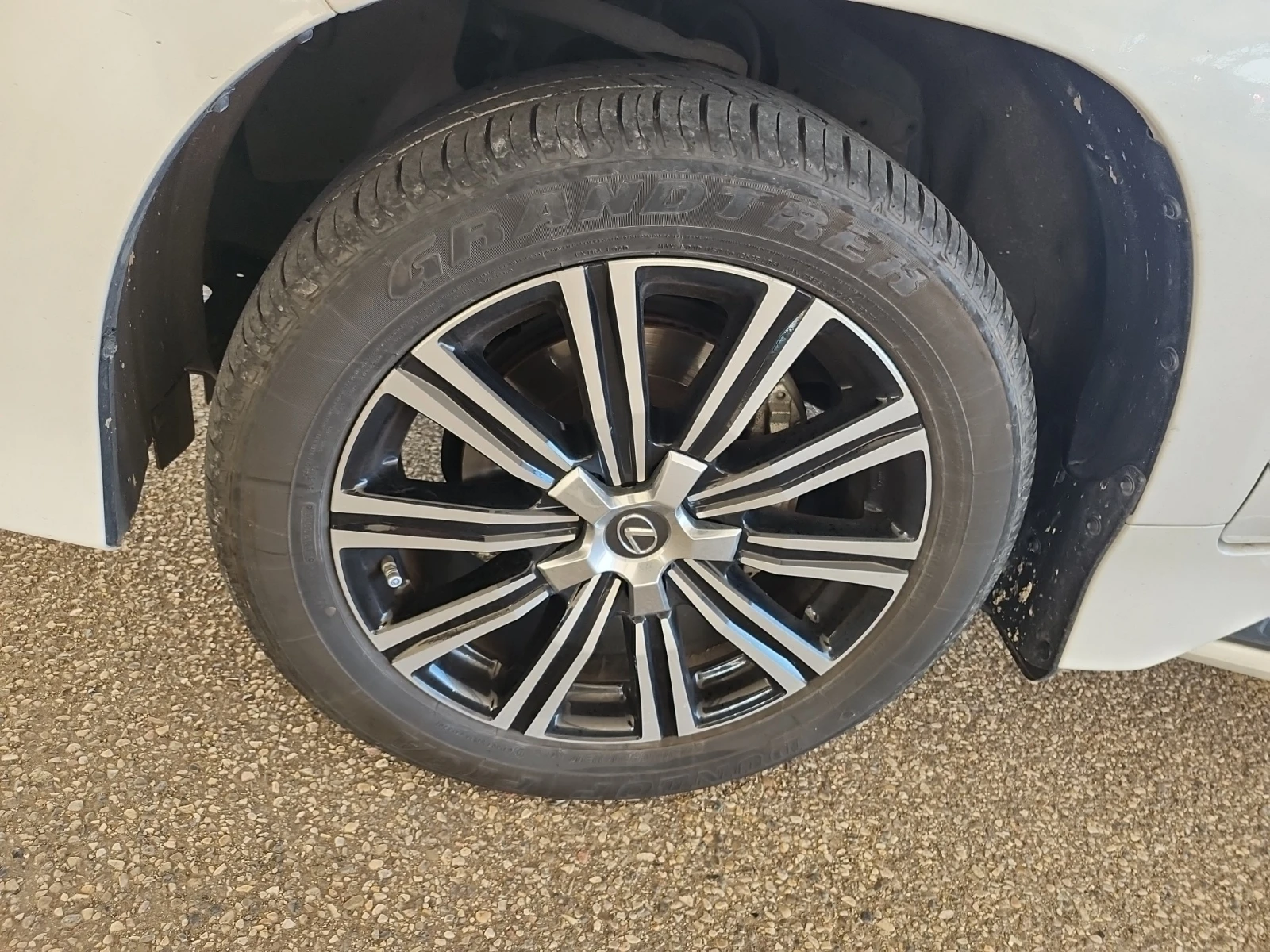 Lexus LX 570, снимка 7 - Автомобили и джипове - 55191711
