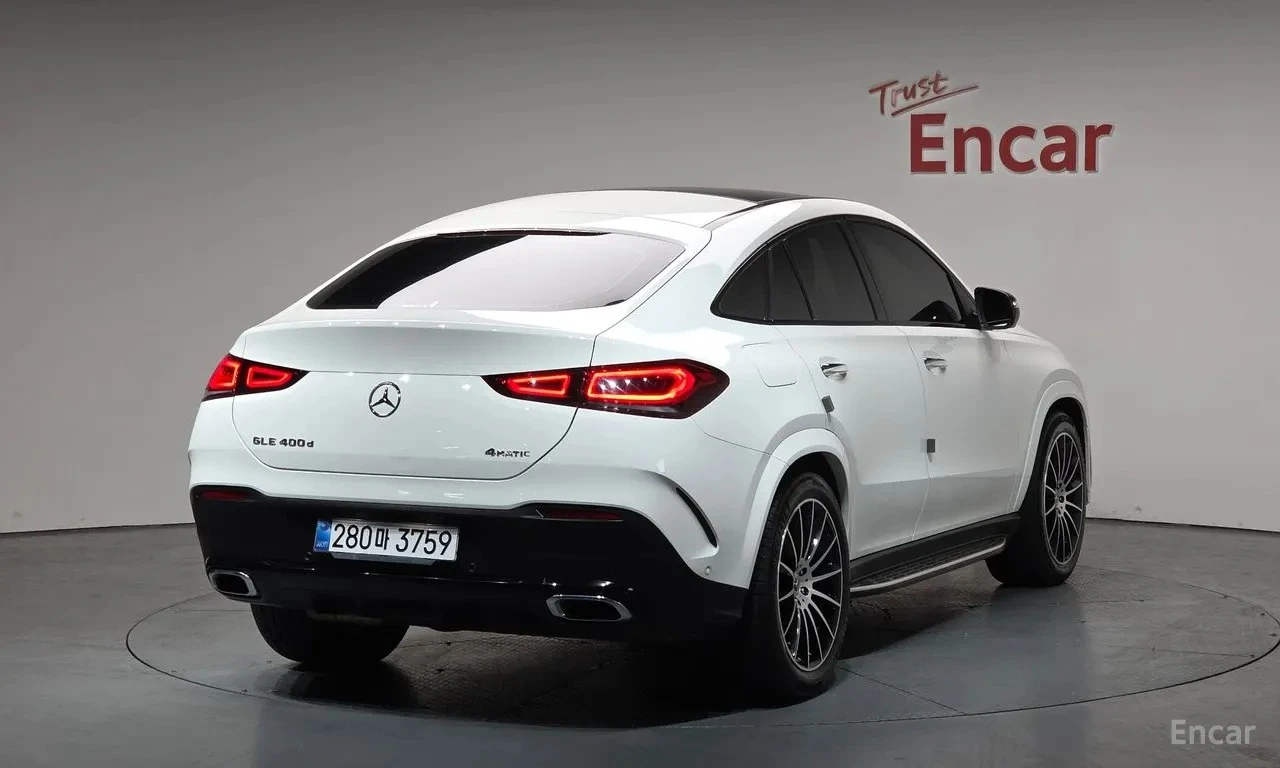 Mercedes-Benz GLE 400 d / DISTRONIC / 360 / AMBIENT / ОБДУХВАНЕ , снимка 3 - Автомобили и джипове - 55394989