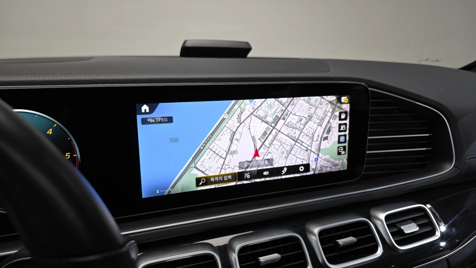 Mercedes-Benz GLE 400 d / DISTRONIC / 360 / AMBIENT / ОБДУХВАНЕ , снимка 10 - Автомобили и джипове - 55394989
