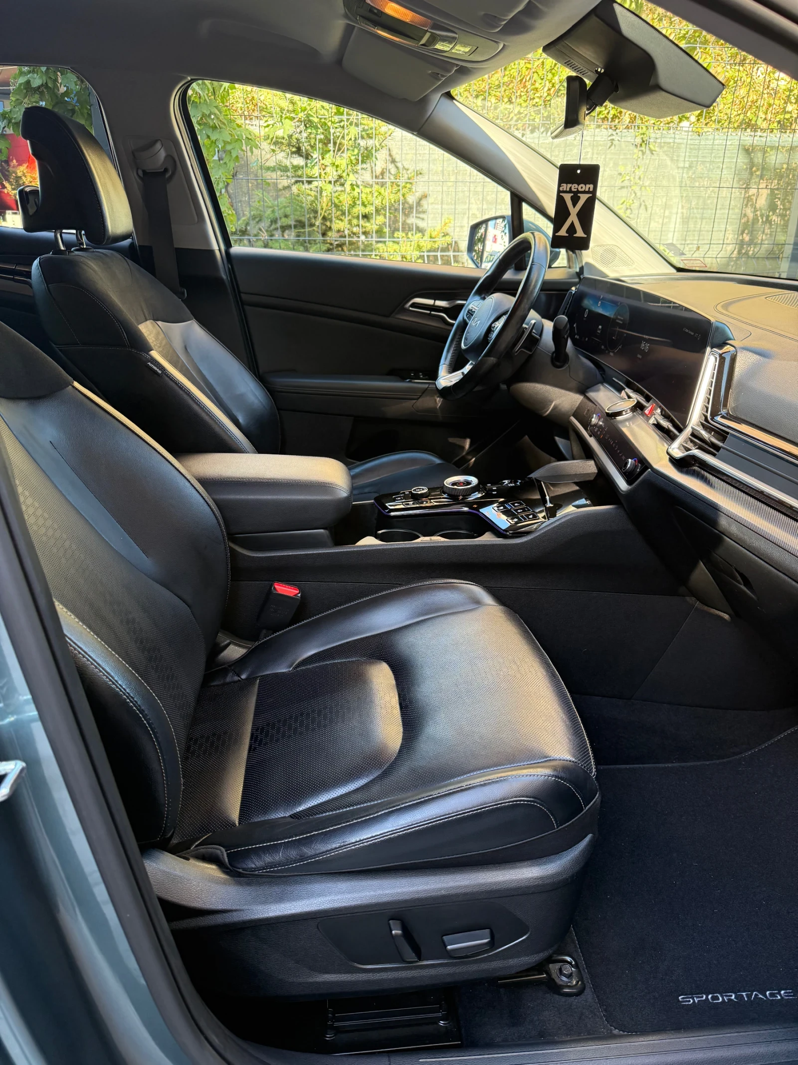 Kia Sportage, снимка 13 - Автомобили и джипове - 56349837