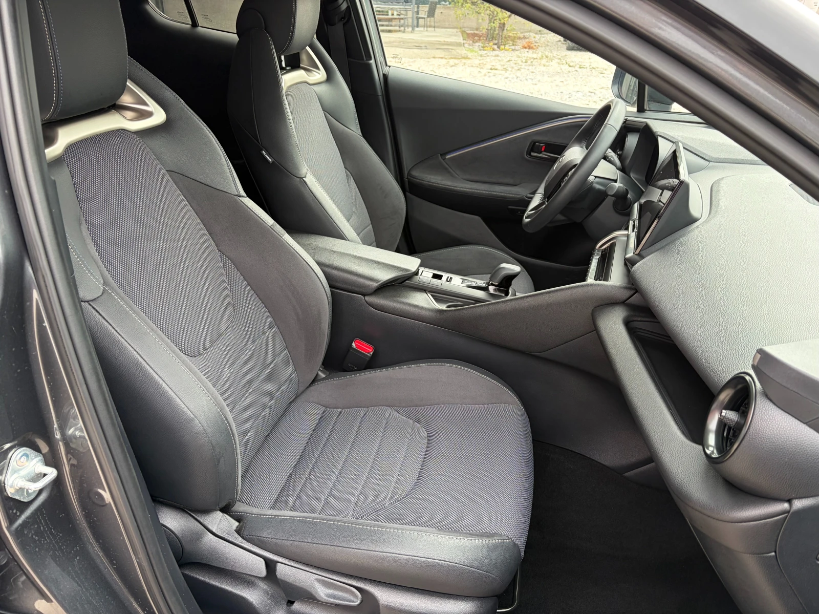 Toyota C-HR 1.8 HEV | Mobile.bg � ����������� 13