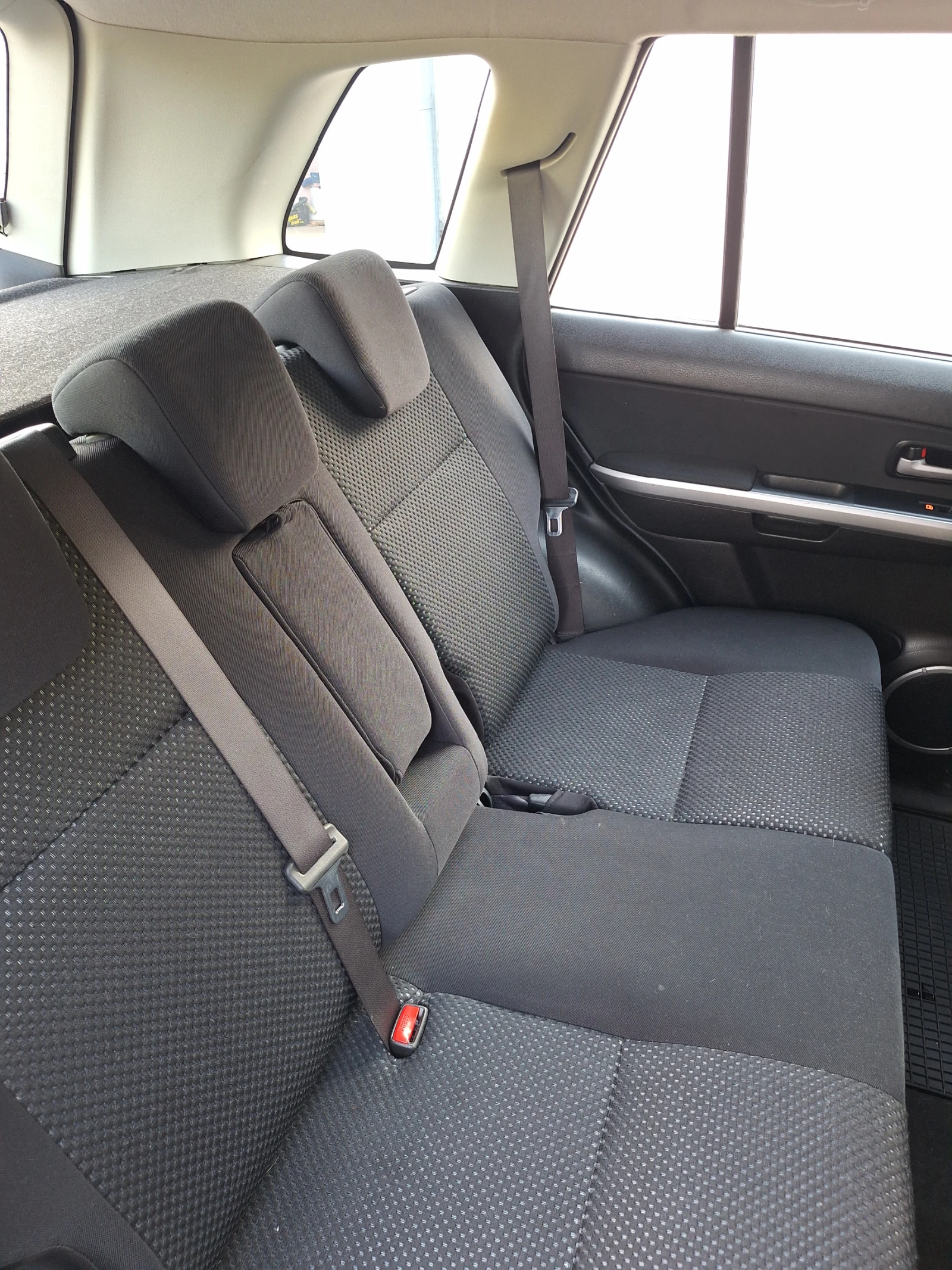 Suzuki Grand vitara, снимка 9 - Автомобили и джипове - 56552172