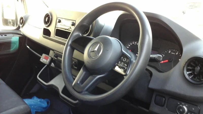 Mercedes-Benz Sprinter 315 Бордови  камион , снимка 11 - Бусове и автобуси - 51785177