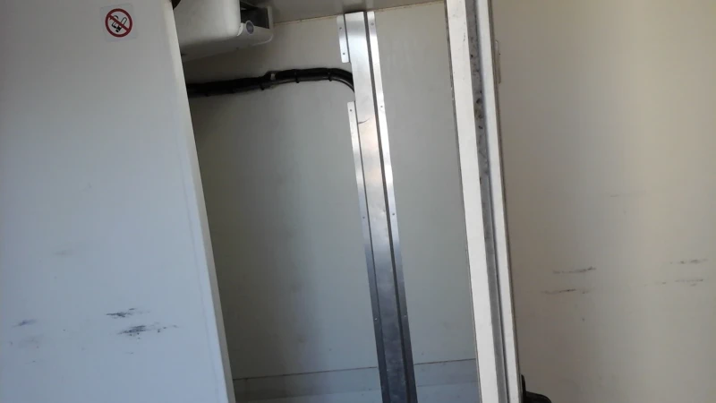 Mercedes-Benz Sprinter 315 Бордови  камион , снимка 7 - Бусове и автобуси - 51785177