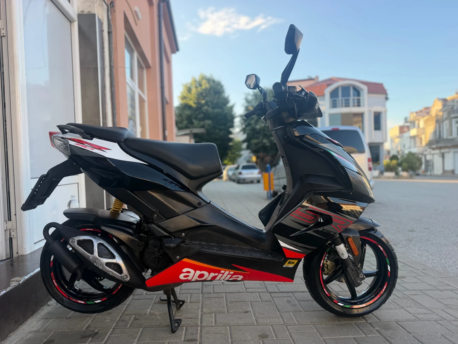 Aprilia Sr 50R, снимка 2 - Мотоциклети и мототехника - 55287386