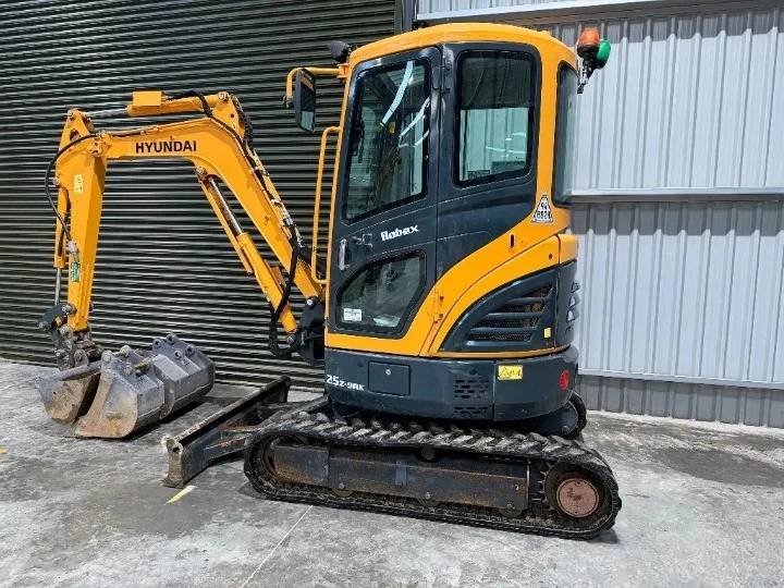 Багер Hyundai R25Z-9 AK, снимка 4 - Индустриална техника - 53032749