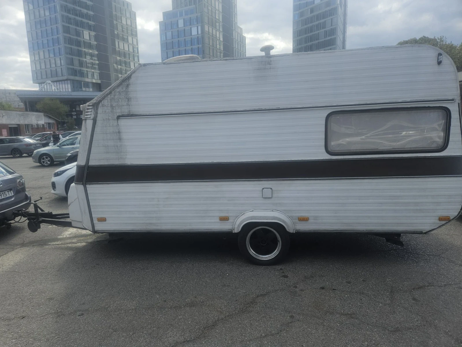 Каравана Avento 445TL, снимка 10 - Каравани и кемпери - 55941817