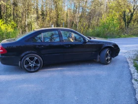 Mercedes-Benz E 200, снимка 13