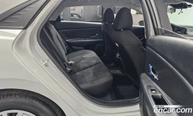 Hyundai Elantra 1.6 LPi Style, снимка 17