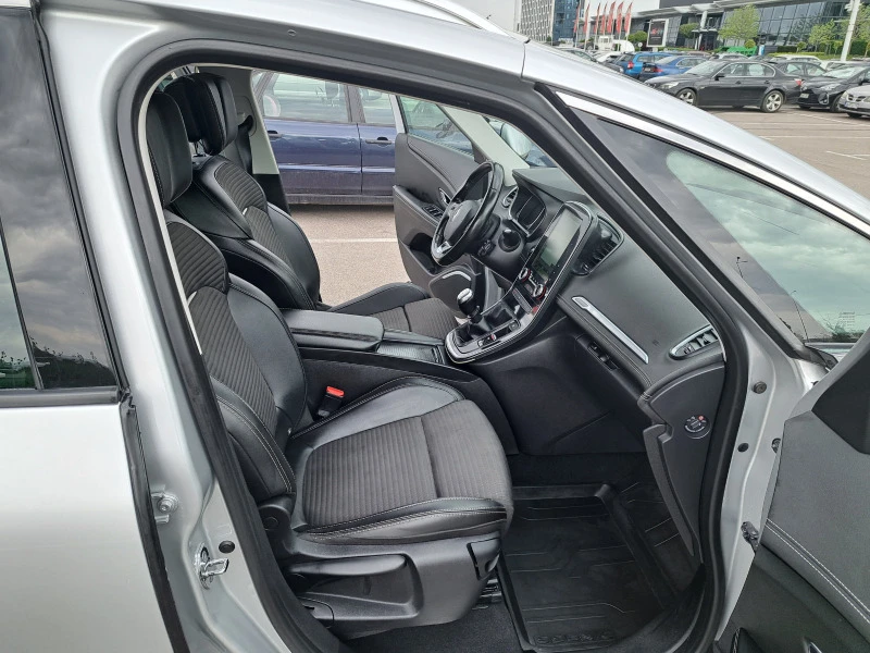 Renault Grand scenic 1.6 dci full led bose koja Navi , снимка 13 - Автомобили и джипове - 40726789