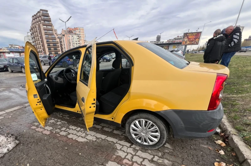 Dacia Logan 1.4, снимка 12 - Автомобили и джипове - 46874548