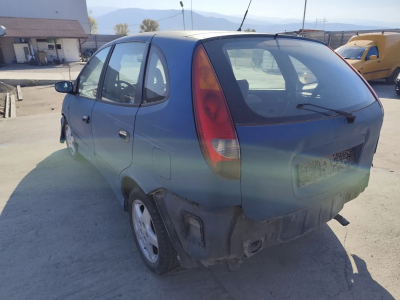 Nissan Almera tino 2.2, снимка 3 - Автомобили и джипове - 47716801