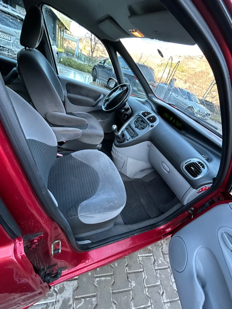 Citroen Xsara picasso Уникална! 1.6 HDI, снимка 9 - Автомобили и джипове - 48435970