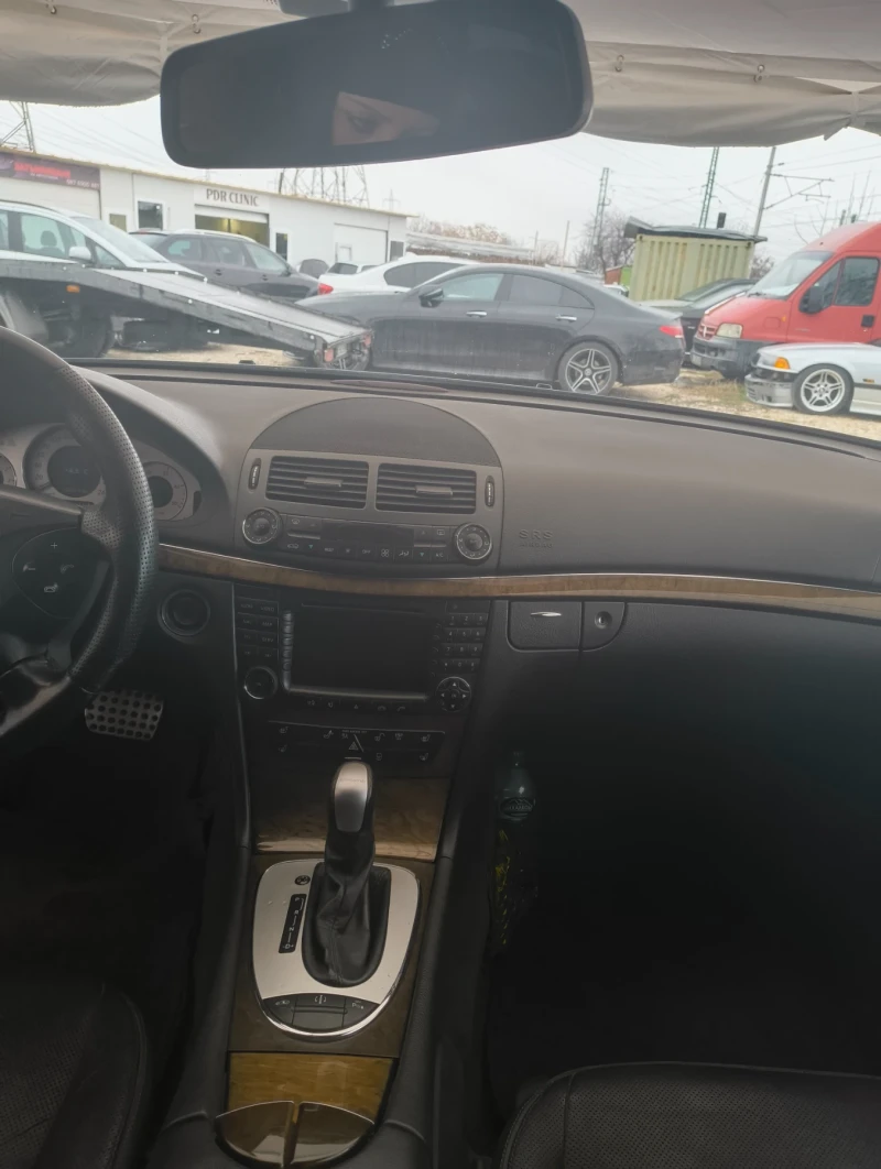 Mercedes-Benz E 320, снимка 7 - Автомобили и джипове - 49170166