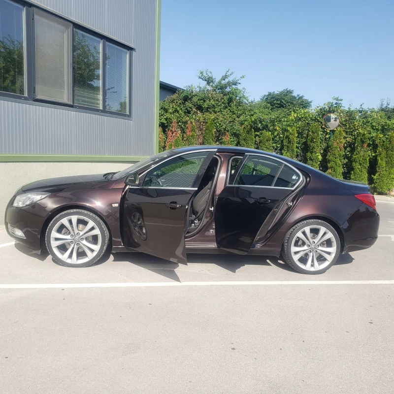 Opel Insignia, снимка 4 - Автомобили и джипове - 49528577