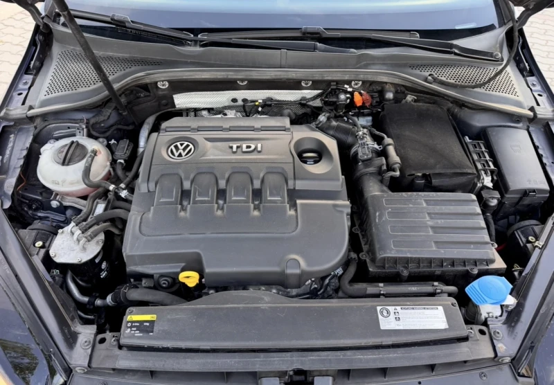 VW Golf 1.6TDI , снимка 12 - Автомобили и джипове - 51637008