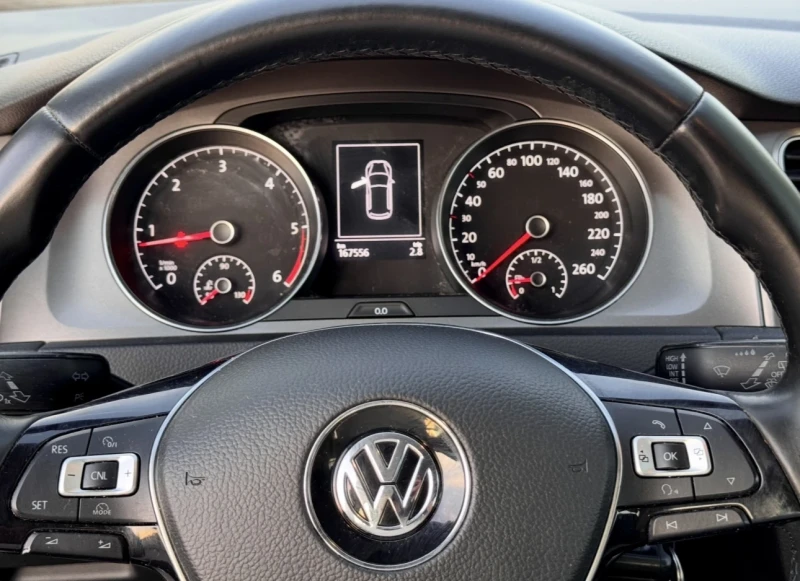 VW Golf 1.6TDI , снимка 7 - Автомобили и джипове - 51637008