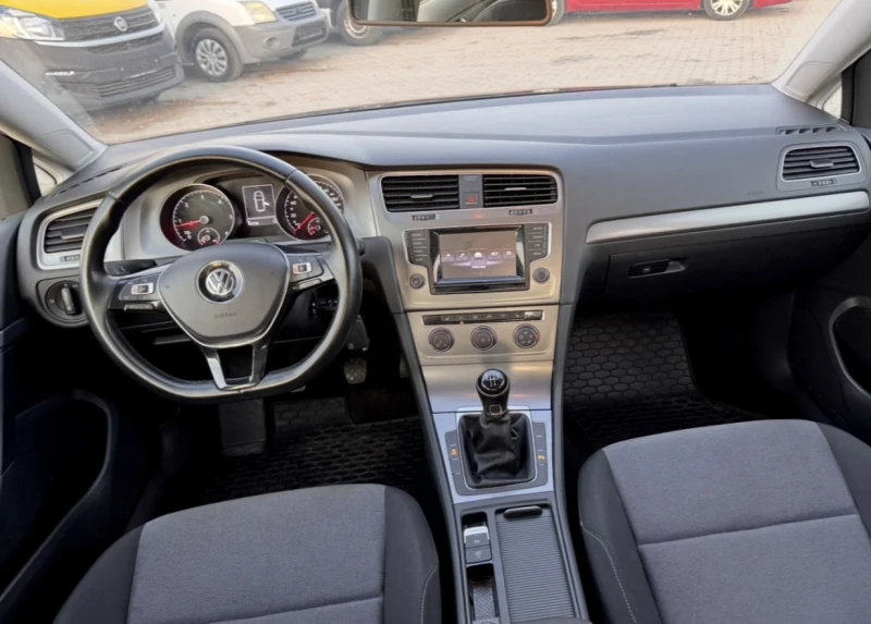 VW Golf 1.6TDI , снимка 10 - Автомобили и джипове - 51637008