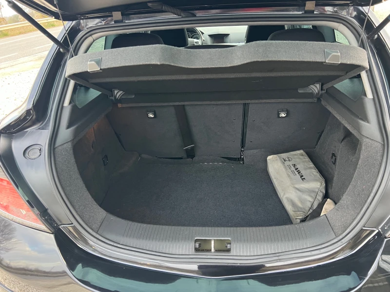 Opel Astra 1.6i 16v/116p.s-GTC/Faceleft, снимка 12 - Автомобили и джипове - 52516727