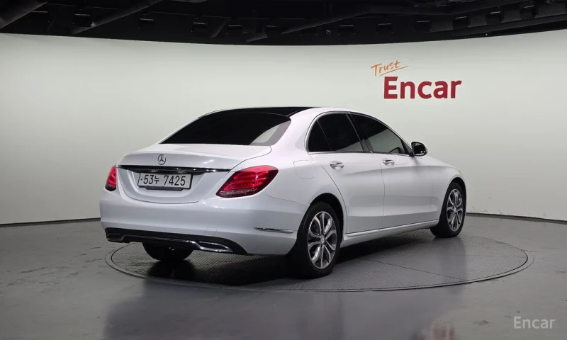 Mercedes-Benz C 220, снимка 2 - Автомобили и джипове - 52778060