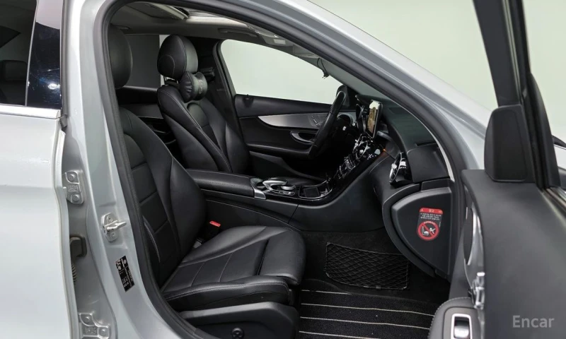 Mercedes-Benz C 220, снимка 10 - Автомобили и джипове - 52778060