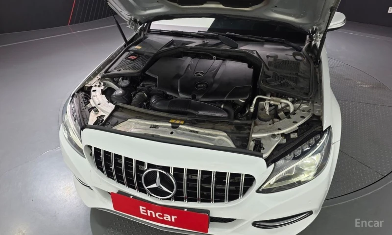 Mercedes-Benz C 220, снимка 6 - Автомобили и джипове - 52778060