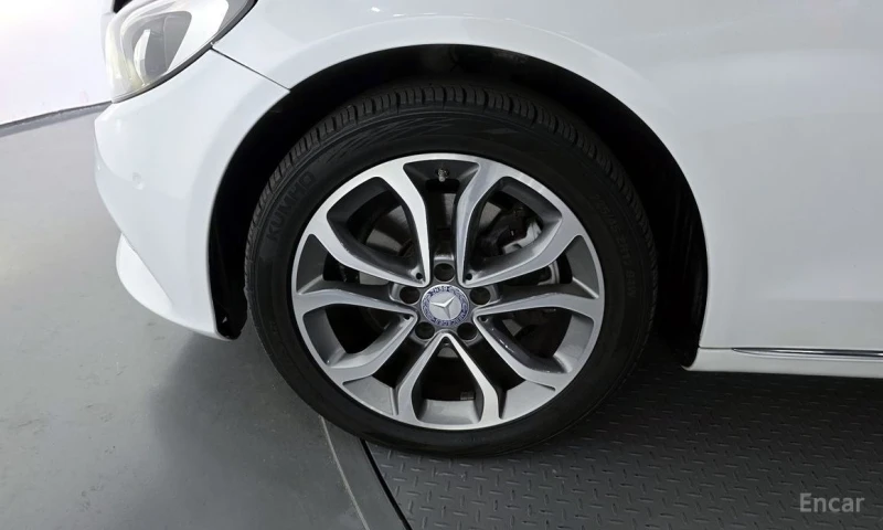 Mercedes-Benz C 220, снимка 5 - Автомобили и джипове - 52778060