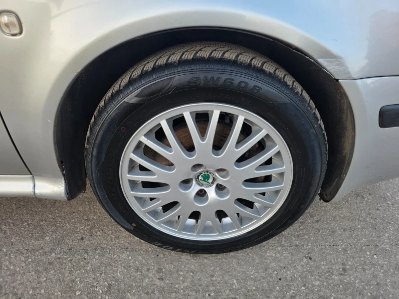 Skoda Octavia, снимка 17 - Автомобили и джипове - 52804920