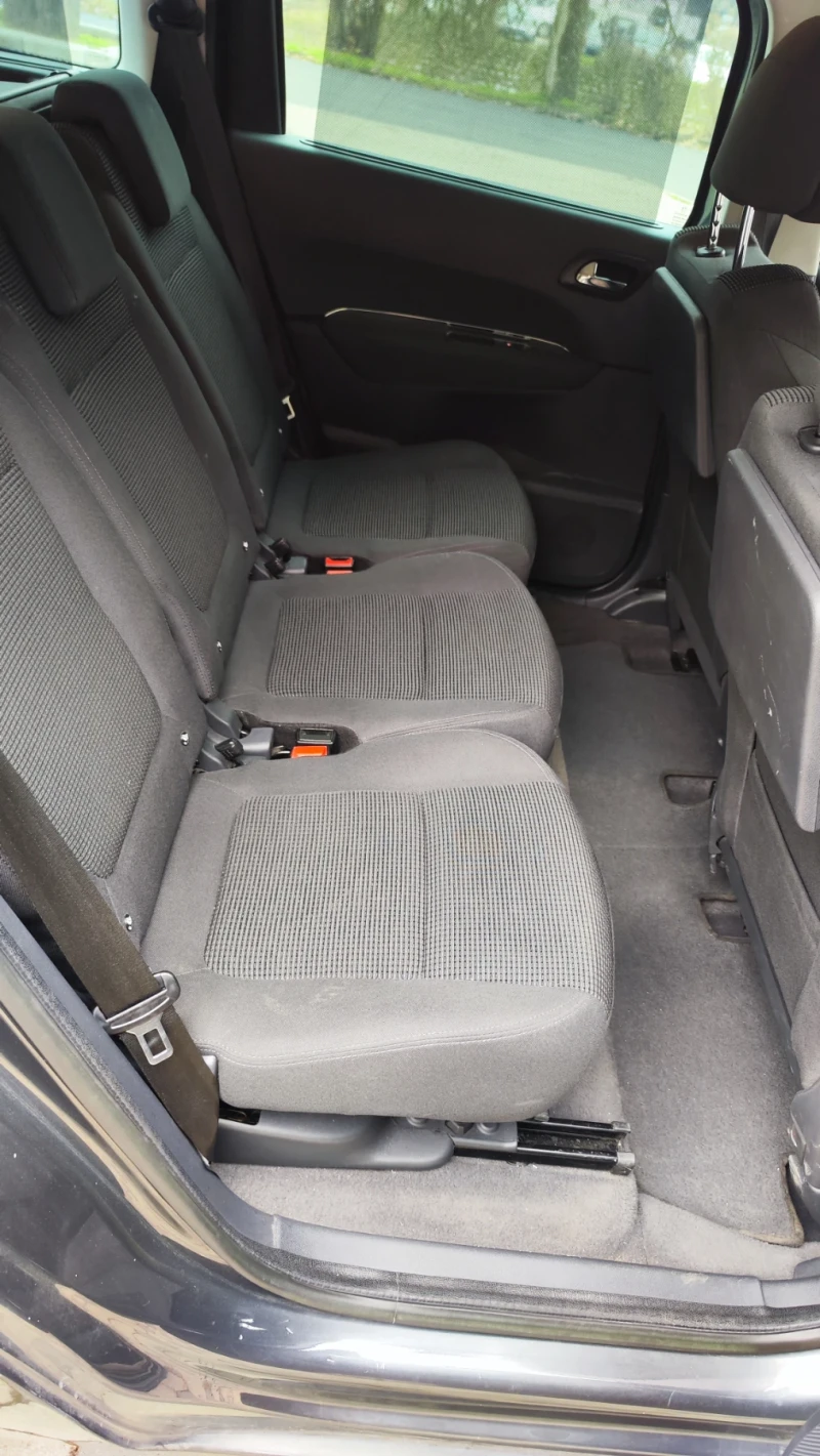 Peugeot 5008 1.6HDI, снимка 10 - Автомобили и джипове - 52884054