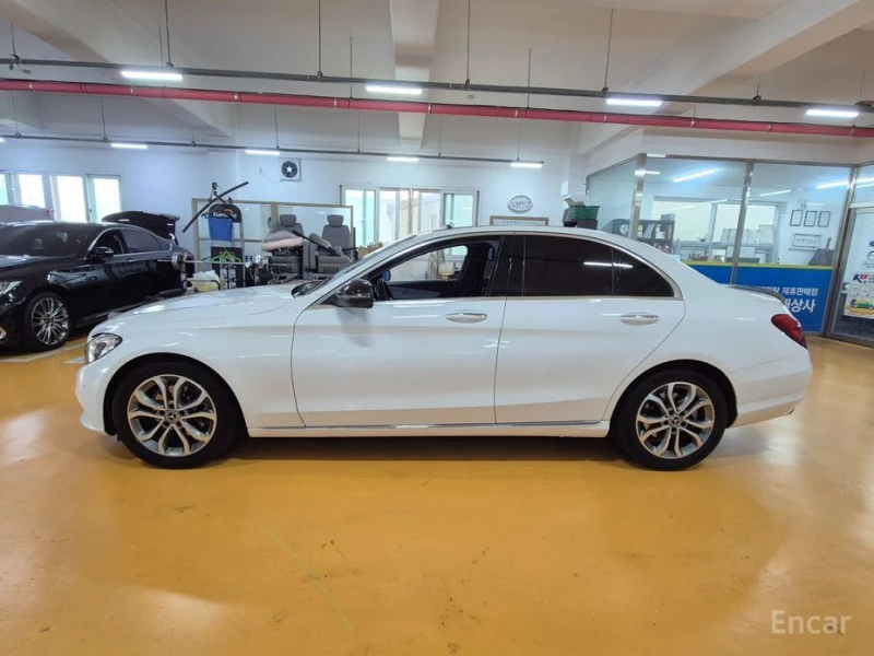Mercedes-Benz C 220, снимка 4 - Автомобили и джипове - 53363174
