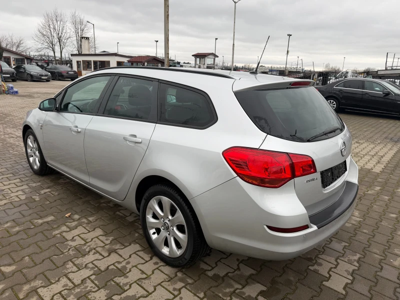 Opel Astra 1.7CDTI EURO 5, снимка 8 - Автомобили и джипове - 53510912