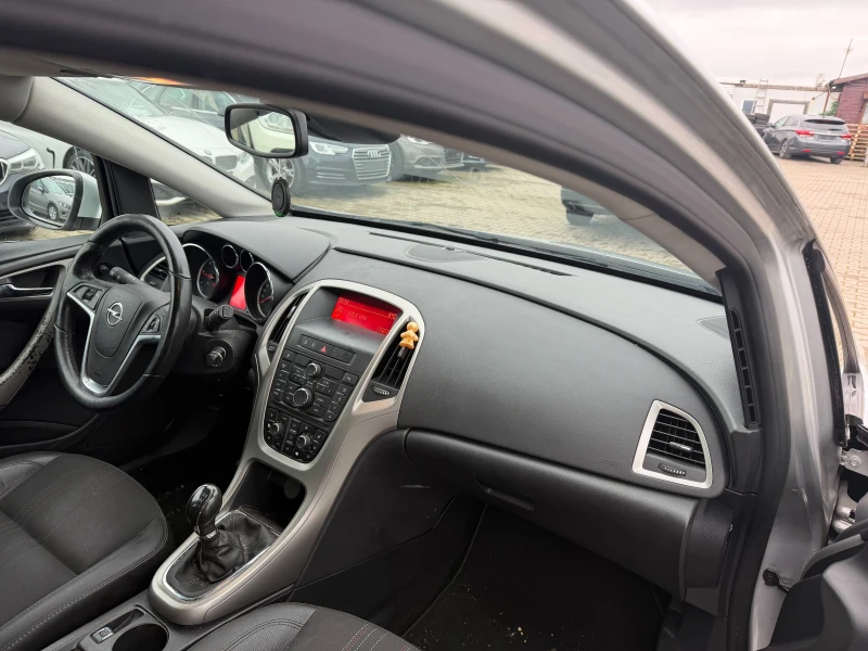Opel Astra 1.7CDTI EURO 5, снимка 10 - Автомобили и джипове - 53510912