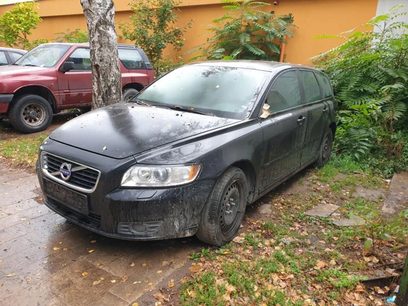 Volvo V50 2.5 turbo Бензин 230кс на части facelift - изображение 3